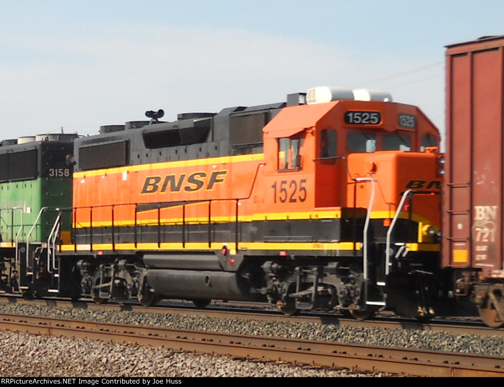 BNSF 1525